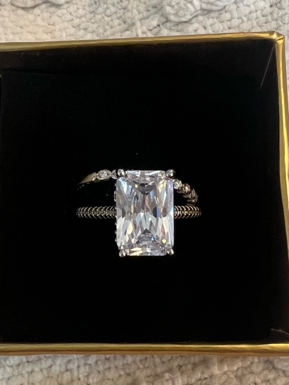 925-Sterling silver- rhinestone wedding ring set